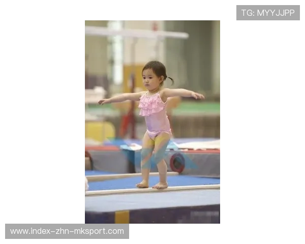 体操小公主回归首赛夺金