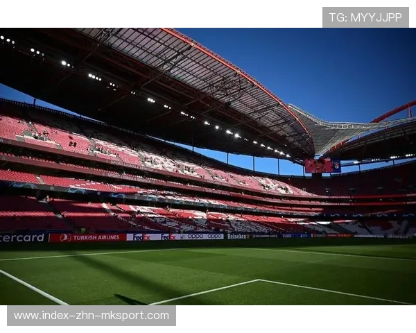 巴萨右路渗透配合找到了突破口：从球场战术到品牌营销的穿透式路径