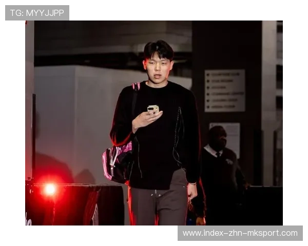 杨瀚森迎来高光夜,社媒粉丝喷薄而出 杨瀚森迎来高光夜,社媒粉丝喷薄而出